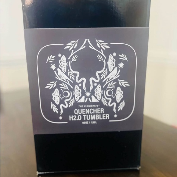 Black Patterned Quencher H2.0 Tumbler 40oz - Picture 2 of 6